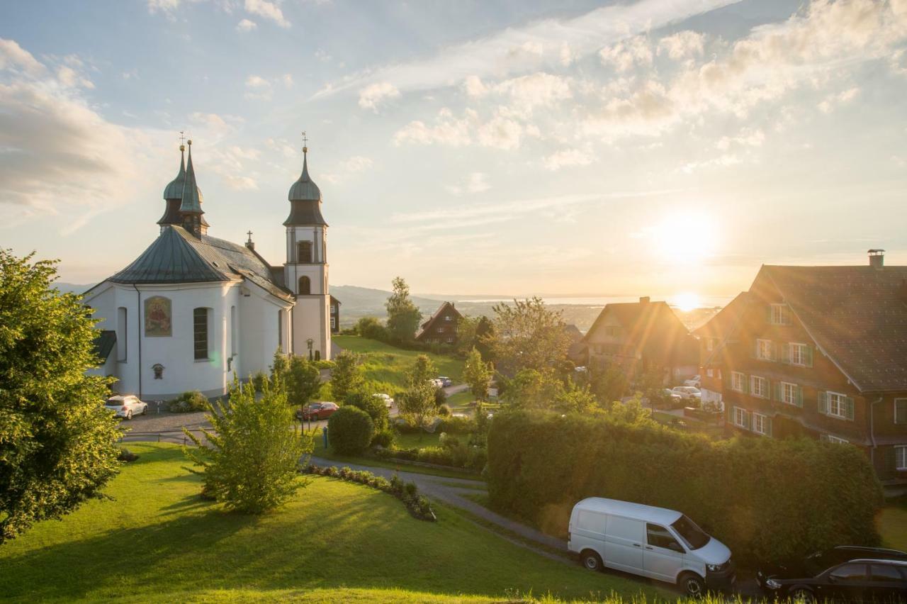 Gasthof Kreuz Bildstein Eksteriør billede